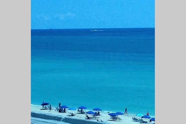 ميامي بيتش Castle Beach Resort Apartment المظهر الخارجي الصورة